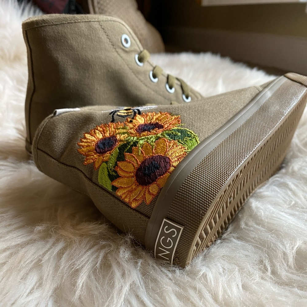 Sunflower Bangs